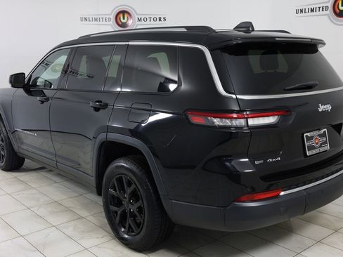 Used 2022 Jeep Grand Cherokee L Limited AWD/4WD image 4