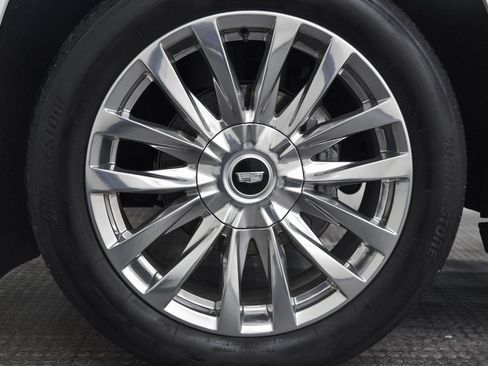 Used 2023 Cadillac Escalade Premium Luxury w/ Performance Package image 8