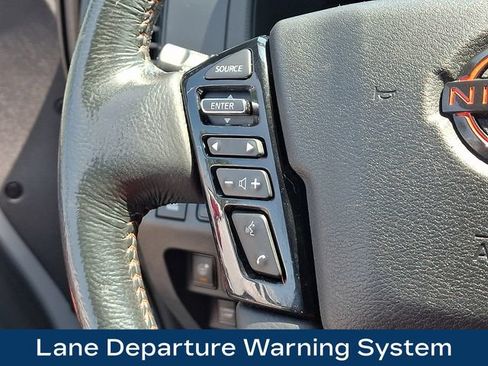 Used 2022 Nissan Frontier PRO-4X w/ Technology Package AWD/4WD image 7
