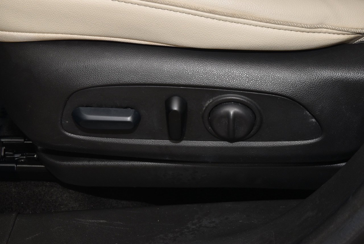Used 2024 Buick Encore GX Sport Touring w/ Comfort Package FWD image 33