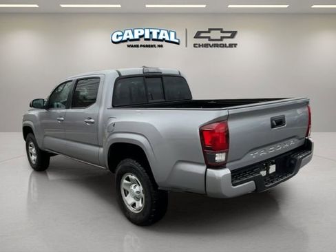 Used 2019 Toyota Tacoma SR image 3