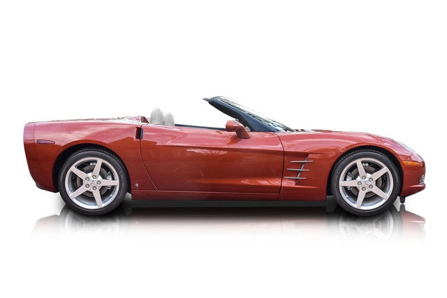 Used 2006 Chevrolet Corvette Coupe w/ Preferred Equipment Group RWD image 2