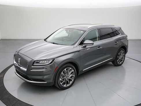 Used 2023 Lincoln Nautilus Reserve AWD/4WD image 9