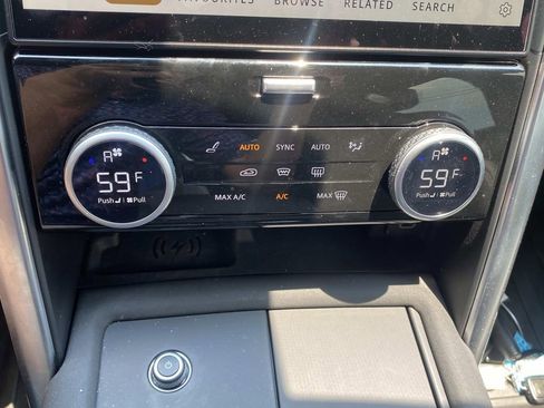 Used 2023 Land Rover Discovery S R-Dynamic image 26