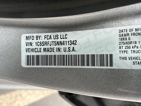 Used 2022 RAM 1500 Laramie AWD/4WD image 26