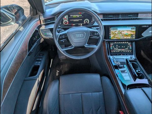 Used 2023 Audi A8 L 3.0T image 10