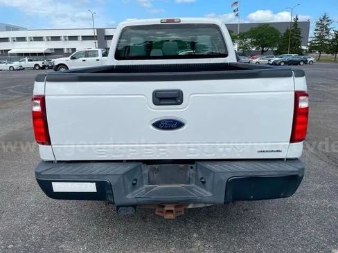 Used 2016 Ford F250 XL w/ Power Equipment Group AWD/4WD image 6