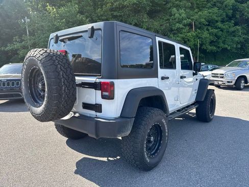 Used 2017 Jeep Wrangler Unlimited Sport w/ Quick Order Package 24S AWD/4WD image 4