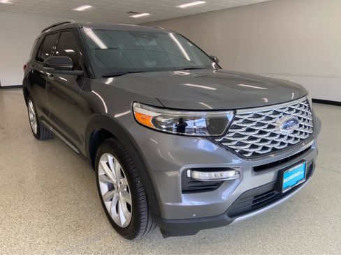 Used 2022 Ford Explorer Platinum w/ Equipment Group 601A image 4