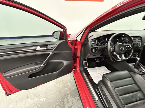 Used 2016 Volkswagen GTI Autobahn w/ Lighting Package (SEL) image 9