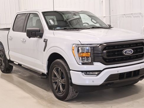 Certified 2022 Ford F150 XLT w/ Equipment Group 302A High image 4