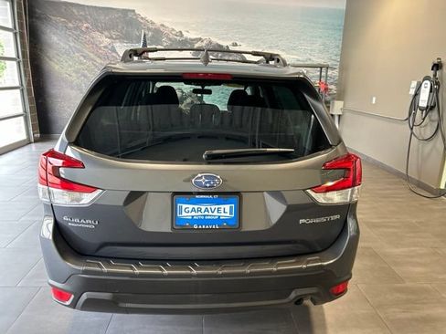 Used 2023 Subaru Forester Premium AWD/4WD image 25