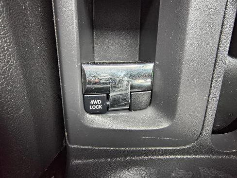 Used 2013 Jeep Compass Sport AWD/4WD image 16
