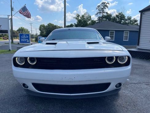 Used 2018 Dodge Challenger R/T w/ Driver Convenience Group RWD image 2