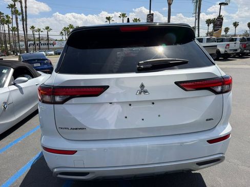 Used 2024 Mitsubishi Outlander SEL FWD image 9