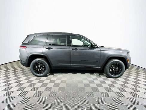 New 2026 Jeep Grand Cherokee Altitude AWD/4WD image 11