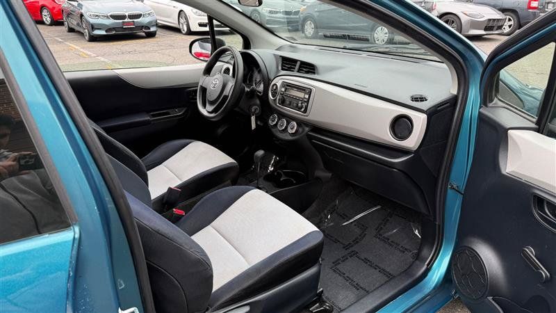 Used 2012 Toyota Yaris L FWD image 5