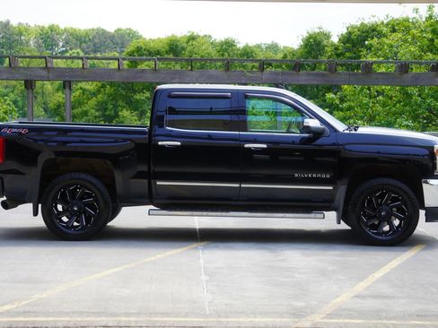Used 2017 Chevrolet Silverado 1500 LTZ w/ Sport Package AWD/4WD image 15