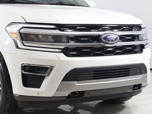 Used 2022 Ford Expedition Limited image 41