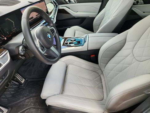Used 2024 BMW X5 sDrive40i w/ M Sport Package RWD image 13