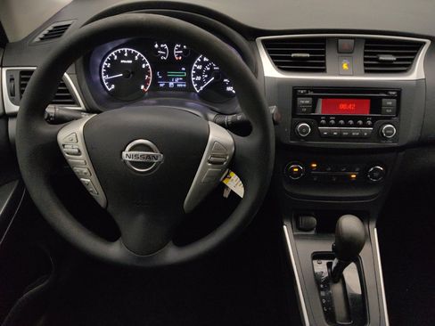 Used 2017 Nissan Sentra S FWD image 22