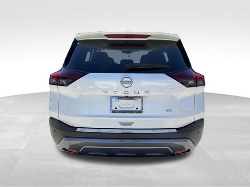 Used 2023 Nissan Rogue SL w/ SL Premium Package FWD image 7