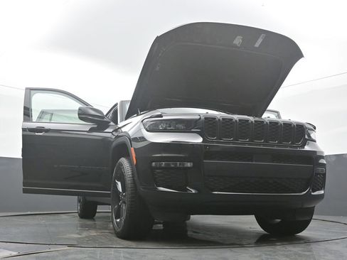 New 2025 Jeep Grand Cherokee L Limited image 59