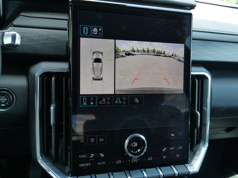 Certified 2026 GMC Acadia Elevation w/ Black Edition AWD/4WD image 20