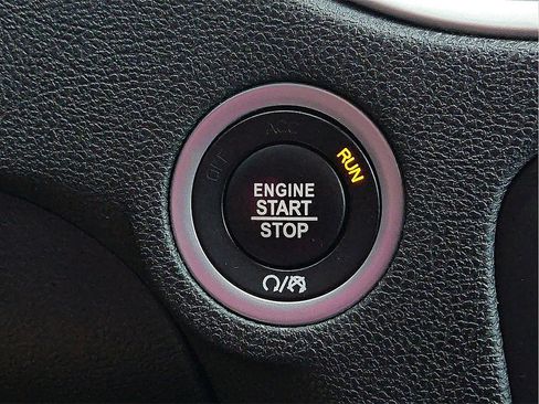 Used 2022 Dodge Charger R/T w/ Driver Convenience Group image 15