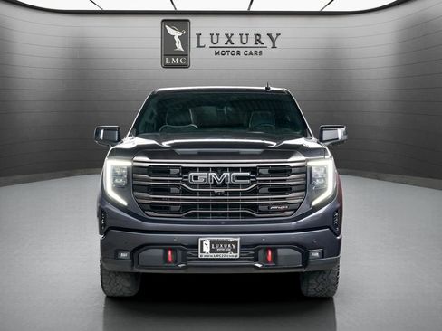 Used 2022 GMC Sierra 1500 AT4X image 2