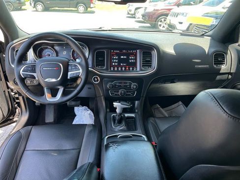 Used 2017 Dodge Charger SXT w/ AWD Plus Group image 27