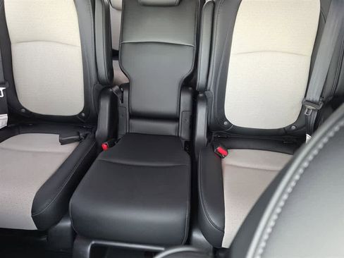 Used 2025 Honda Odyssey Elite image 16