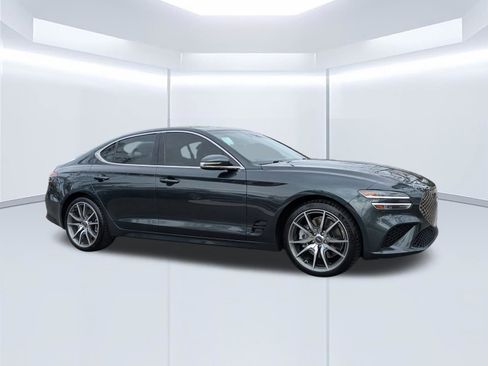 Used 2023 Genesis G70 3.3T RWD image 2