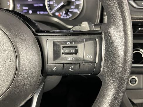 Used 2021 Nissan Rogue S AWD/4WD image 14