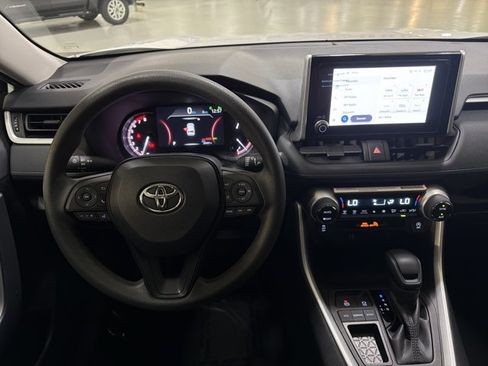 Used 2024 Toyota RAV4 XLE w/ Convenience Package FWD image 28