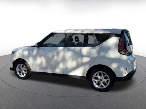 Used 2025 Kia Soul LX w/ LX Technology Package image 10