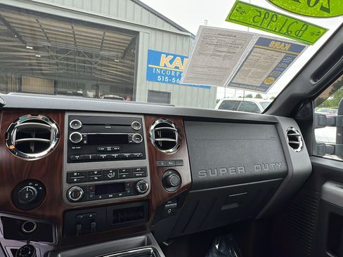 Used 2011 Ford F350 Lariat w/ Lariat Interior Pkg AWD/4WD image 13
