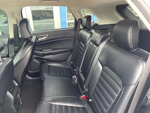 Used 2024 Ford Edge SEL AWD/4WD image 10