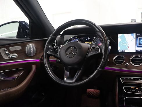 Used 2017 Mercedes-Benz E 300 4MATIC image 31
