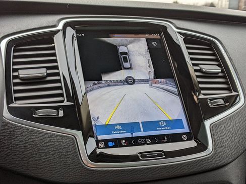 Certified 2024 Volvo XC90 T8 Plus w/ Protection Package Premier image 17