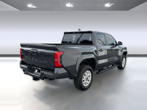 Used 2024 Toyota Tacoma SR5 RWD image 9