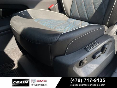 Used 2025 Volkswagen Atlas Cross Sport SEL Premium R-Line AWD/4WD image 23