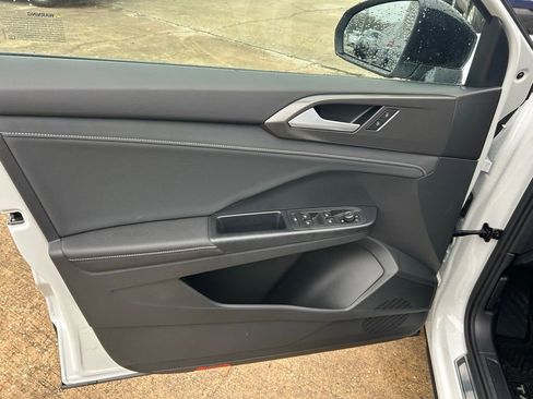 New 2026 Volkswagen Taos SE image 47