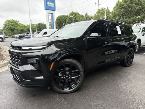 Used 2024 Chevrolet Traverse RS AWD/4WD image 5