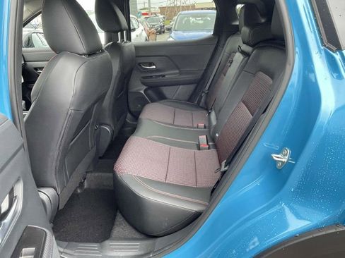 New 2025 Nissan Kicks SR image 10