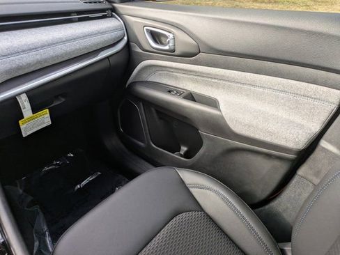 New 2026 Jeep Compass Latitude AWD/4WD image 15