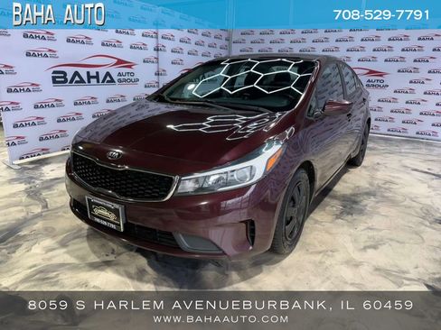 Used 2018 Kia Forte LX image 1