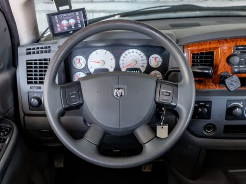 Used 2006 Dodge Ram 2500 Truck SLT image 15