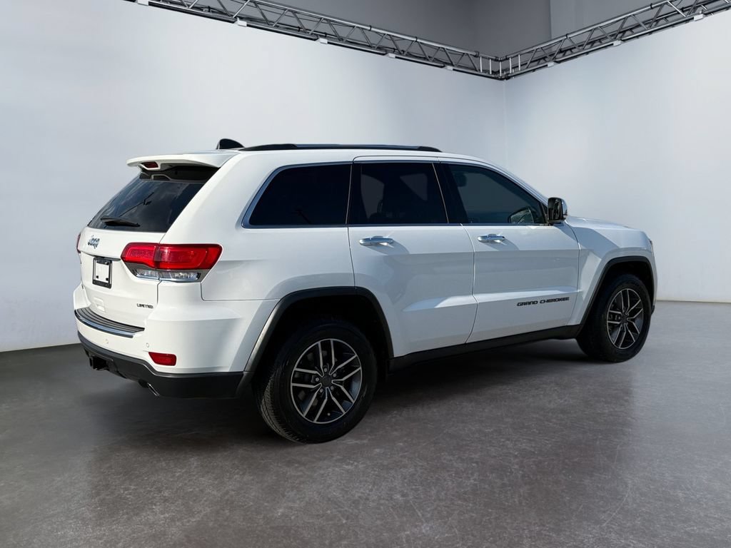 Used 2019 Jeep Grand Cherokee Limited w/ Trailer Tow Group IV AWD/4WD image 3