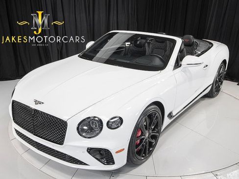 Used 2020 Bentley Continental GT image 18